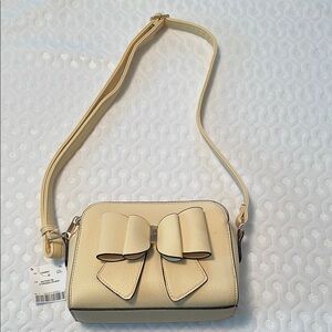 Elegant Cream Bow Crossbody Bag